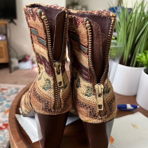 Kelsi Dagger mini heeled Ackle Boots - Picture 3 of 6